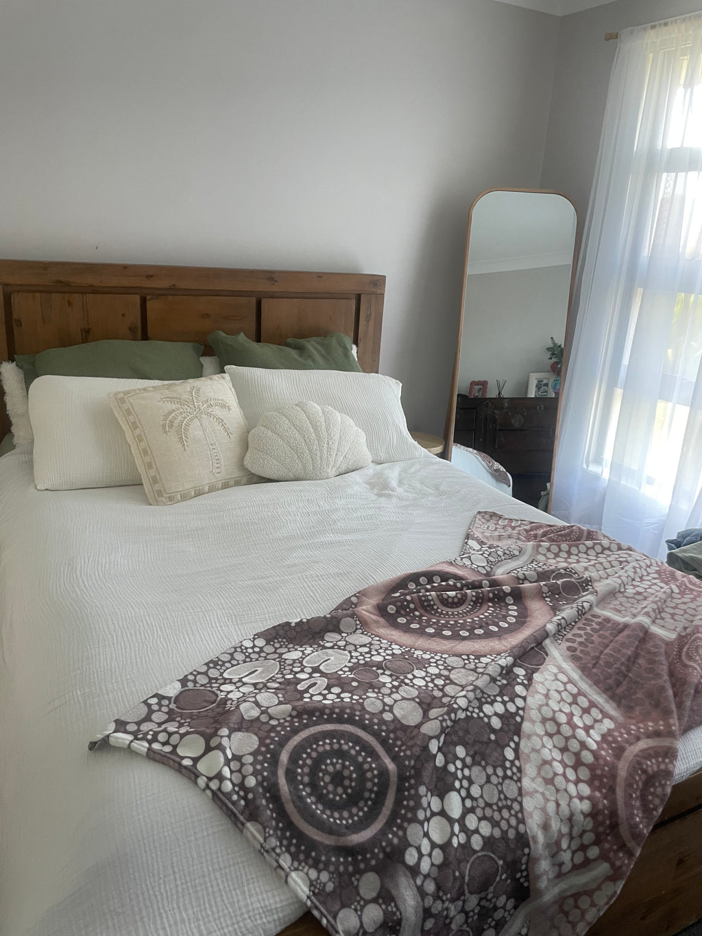 'Bloodlines' Throw blanket